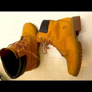 Timberland boots womens 9